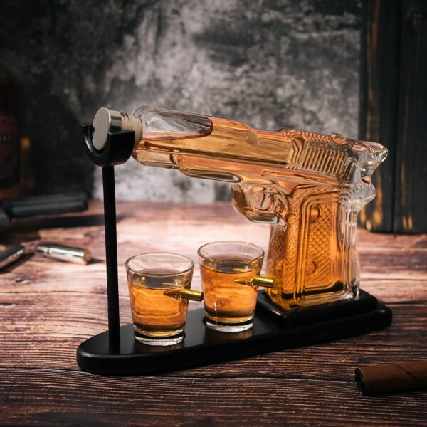 Ensemble carafe à Whisky "Gun"
